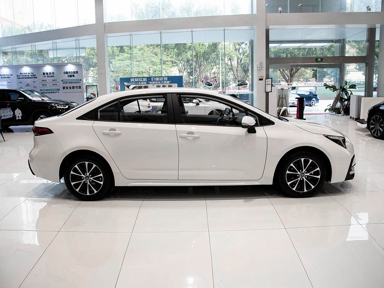 Клон новой Toyota Corolla от самой Toyota: у дилеров в Китае появился новый Toyota Levin L &mdash;&nbsp; опубликованы живые фото машины